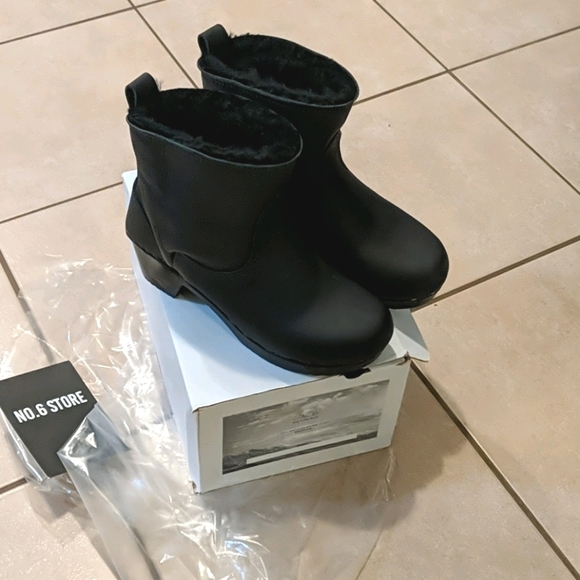 No. 6 Shoes - No. 6 shearling boot black on black 39 clog